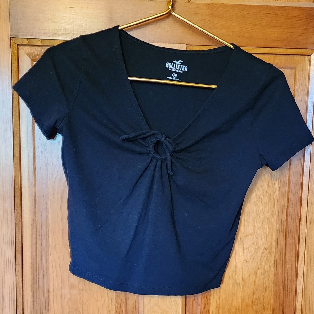 Hollister top